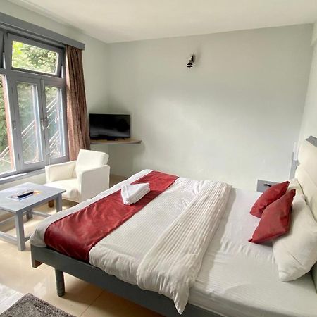 Hotel Meadows View, Near Mall Road Manali Esterno foto