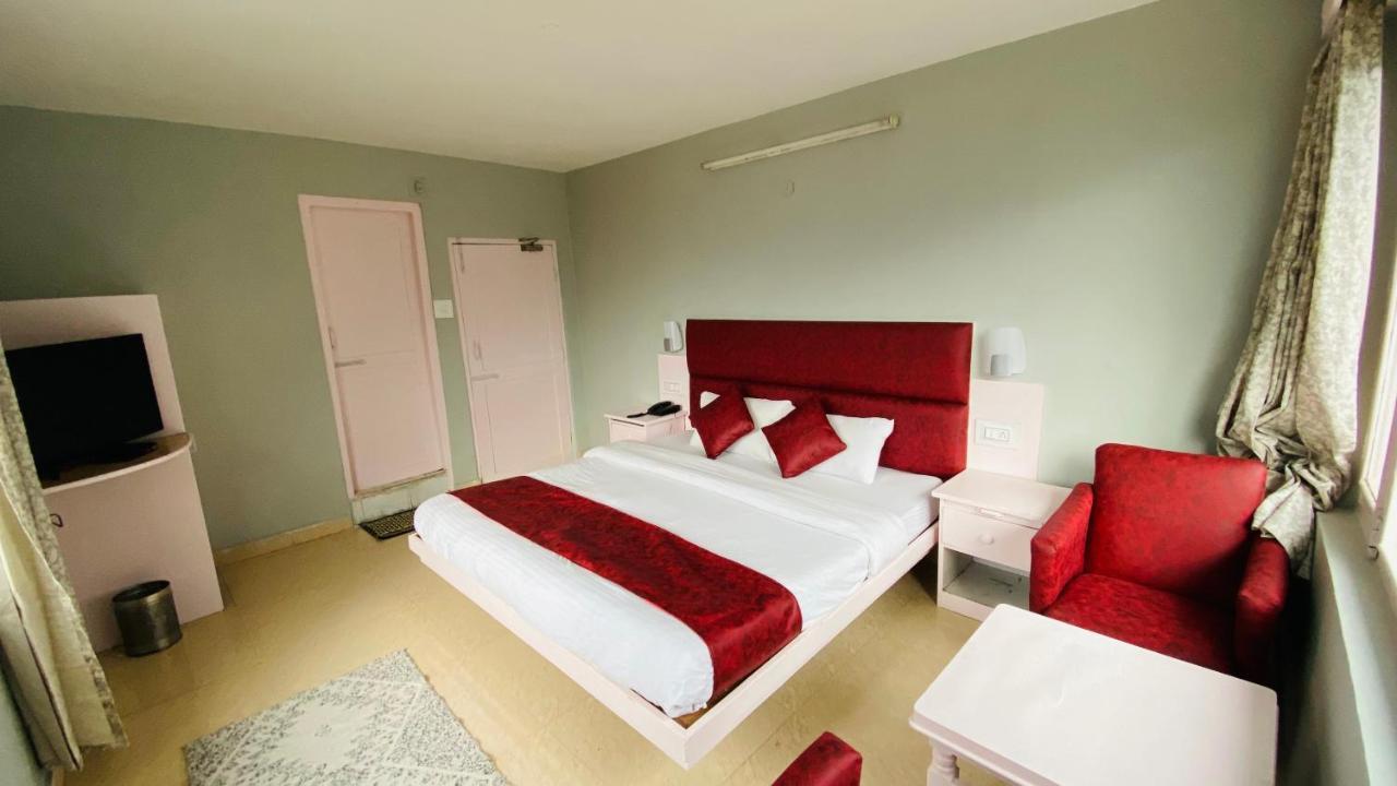 Hotel Meadows View, Near Mall Road Manali Esterno foto